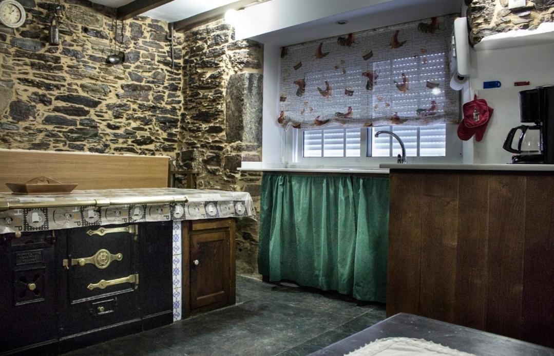 Casa Mameleiro E Casa Kintal A Pontenova